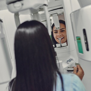 Woman receiving CBCT scan