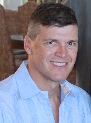 Jupiter FL oral surgeon Dr. Travis Thompson